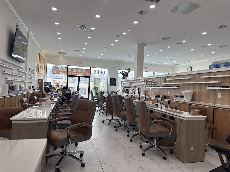 ROYAL (Shelton) NAILS+SPA, nail salon in Shelton, CT, photo 5 of 10